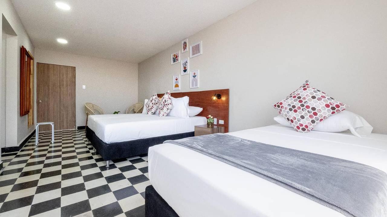 Hostel Dorado Plaza Getsemani Cartagena Ngoại thất bức ảnh